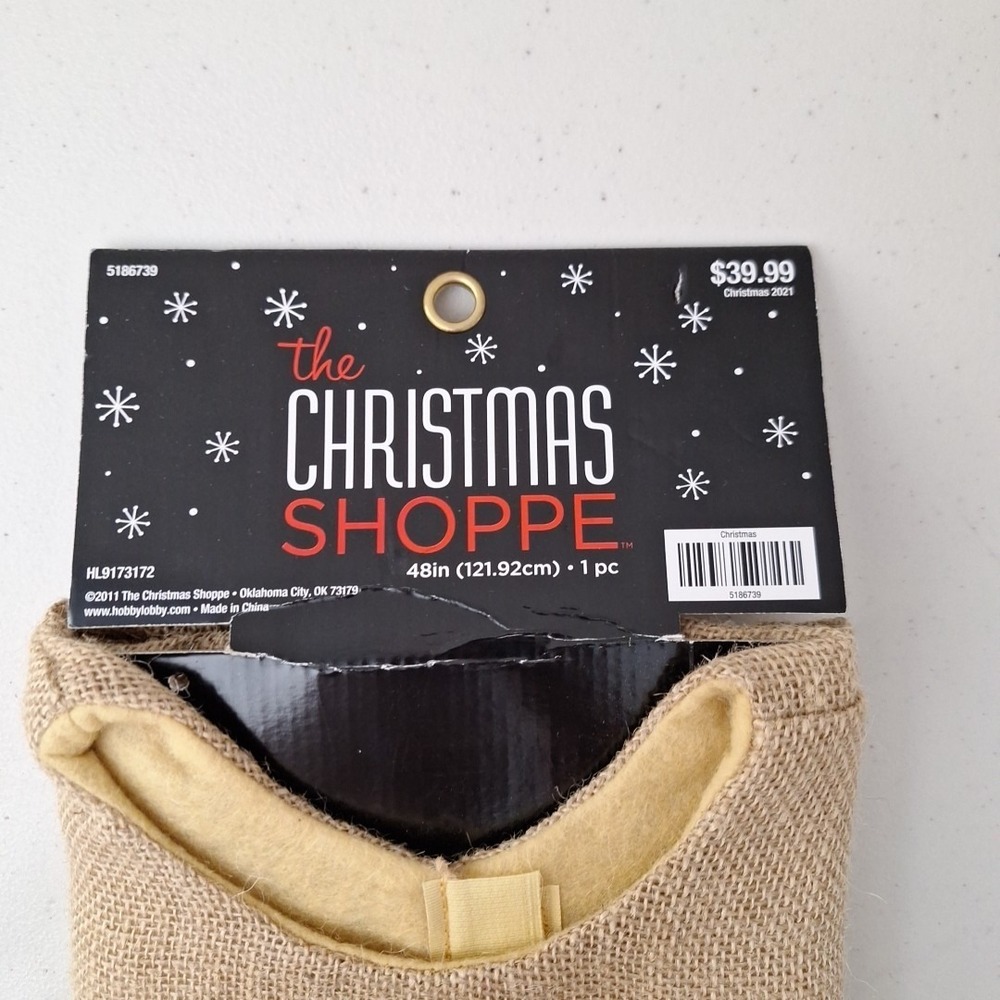 The Christmas Shoppe Tree Skirt Burlap and Red Green Plaid 48" NEW - Picture 8 of 12